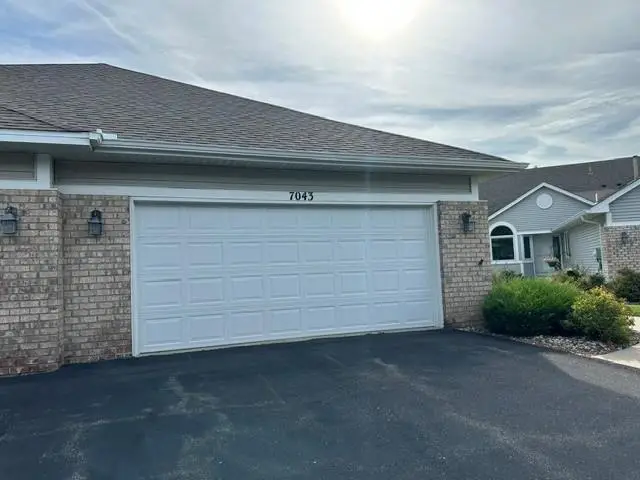 7043 Oak Pointe Curve, Bloomington, MN 55438 - #2