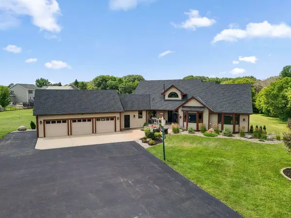 2400 Jennifer Lane, Shakopee, MN 55379