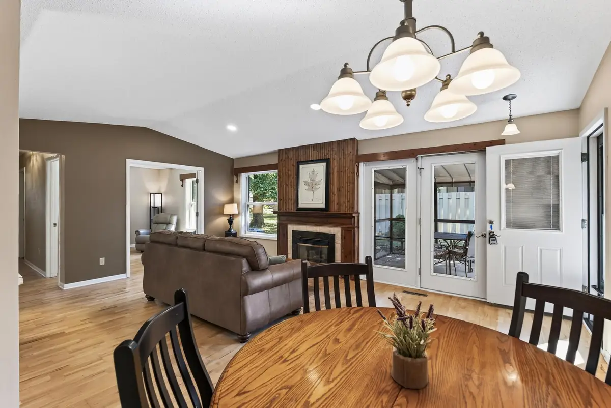 1190 Black Oaks Lane N, Plymouth, MN 55447 - #1