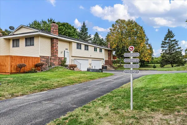 12272 17th Avenue S, Burnsville, MN 55337