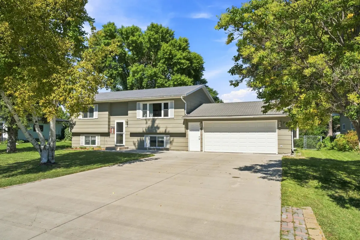 543 Crescent Drive, Thompson, ND 58278 - #1