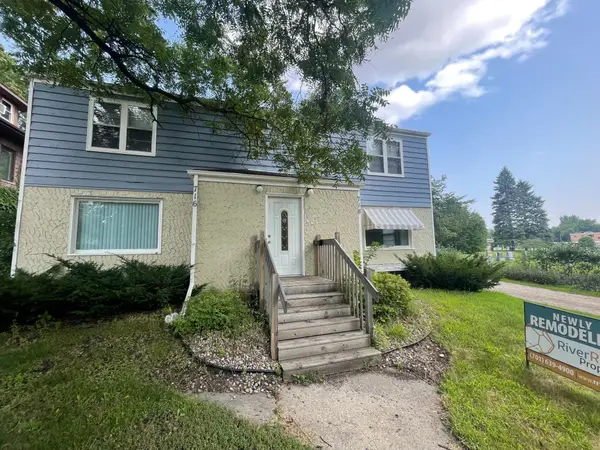 716 8th Street S, Moorhead, MN 56560