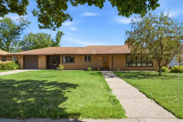 119 S Walnut Street, Belle Plaine, MN 56011