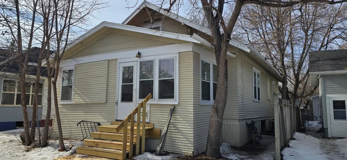 714 Oak Street N, Fargo, ND 58102 - #1