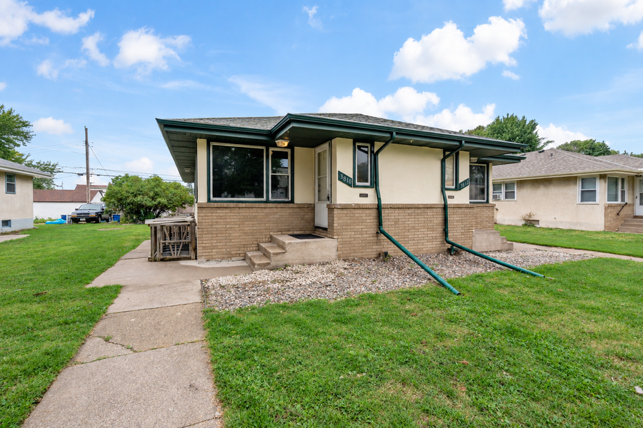 3810-3812 3rd Street Ne, Columbia Heights, MN 55421 - #3