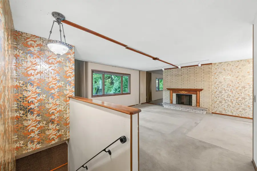 2721 June Avenue N, Golden Valley, MN 55422 - #3