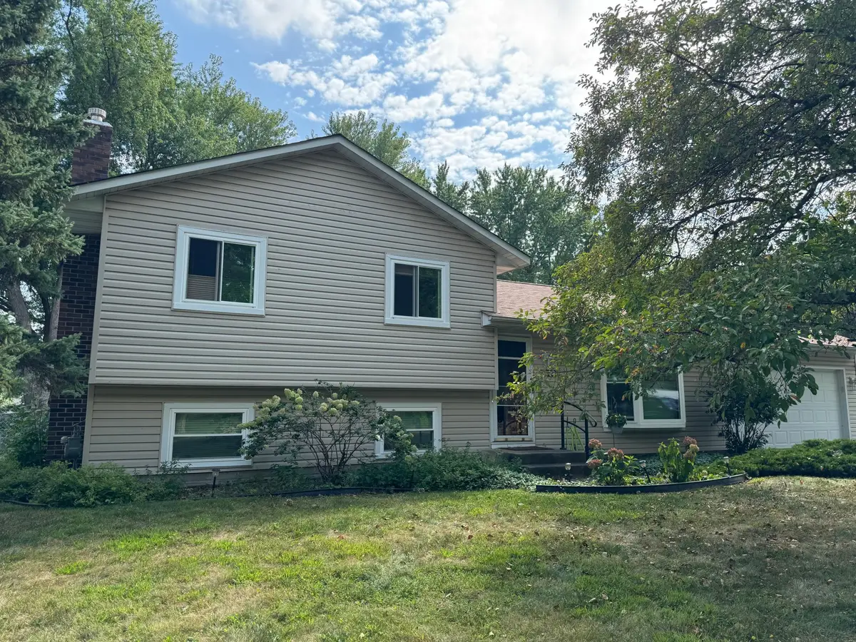 10557 104th Place N, Maple Grove, MN 55369 - #1