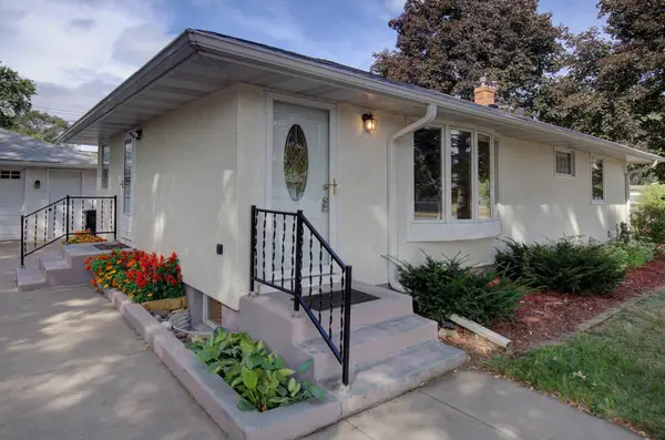 2115 English Street, Maplewood, MN 55109