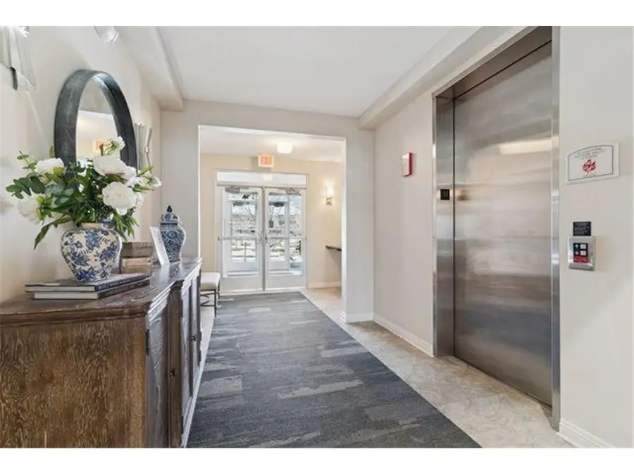 5225 Grandview Square #308, Edina, MN 55436 - #3