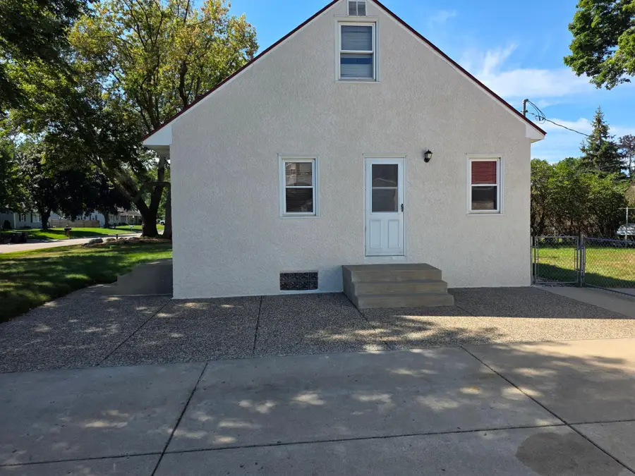 1747 Pinewood Drive, Shoreview, MN 55126 - #3