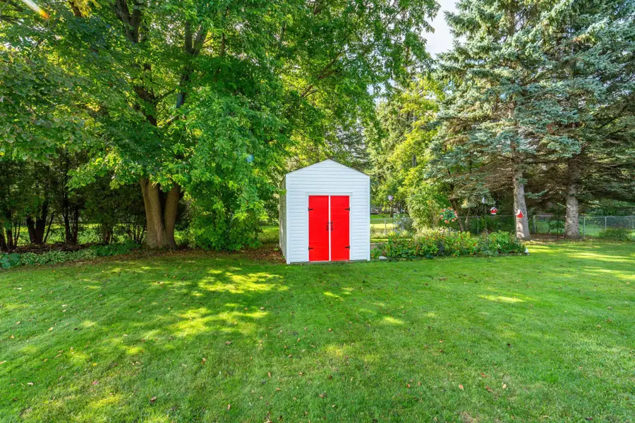 101 W Hillside Avenue, Fergus Falls, MN 56537 - #3