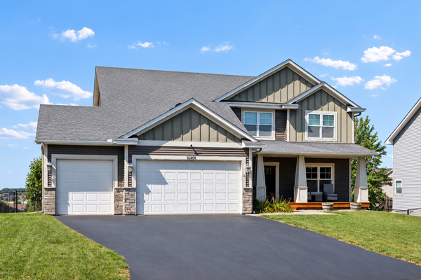 19495 Hilldale Avenue, Lakeville, MN 55044
