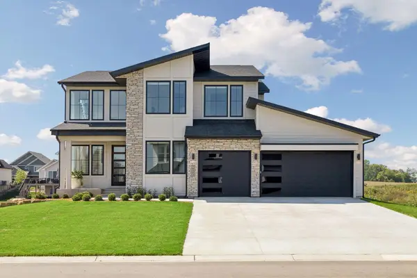 19503 Hammock Avenue, Lakeville, MN 55044