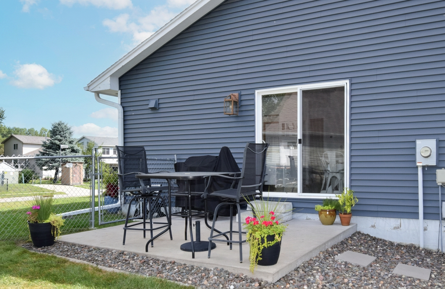 882 115th Avenue Ne, Blaine, MN 55434 - #3