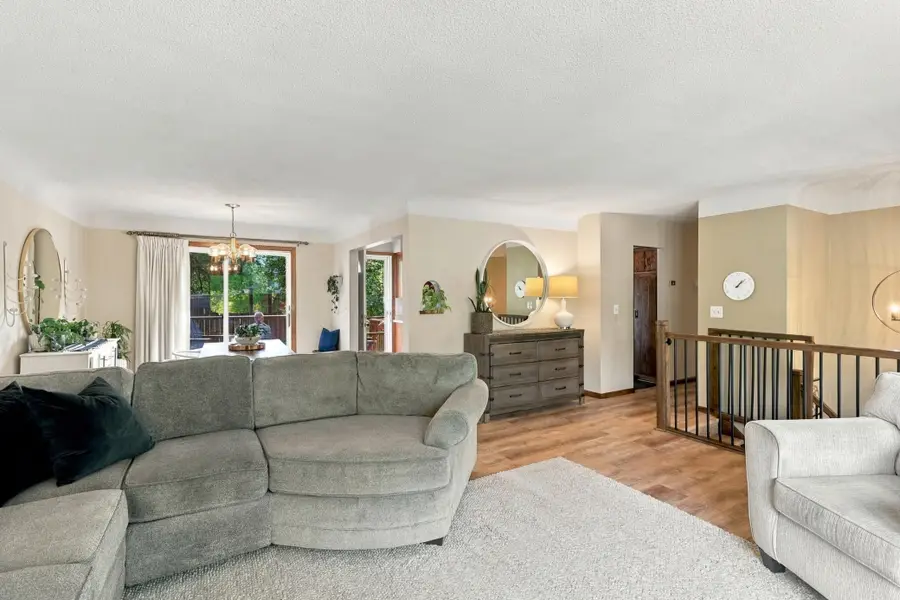 2262 Linwood Avenue E, Maplewood, MN 55119 - #3