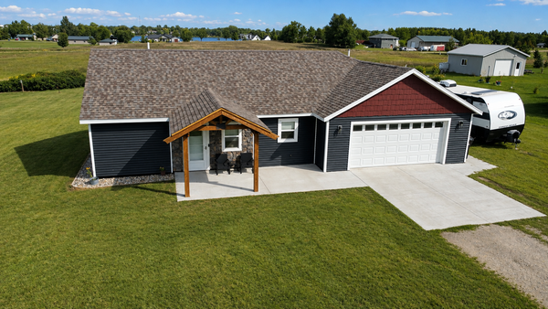 202 Cozy Oak Drive E, Ottertail, MN 56571