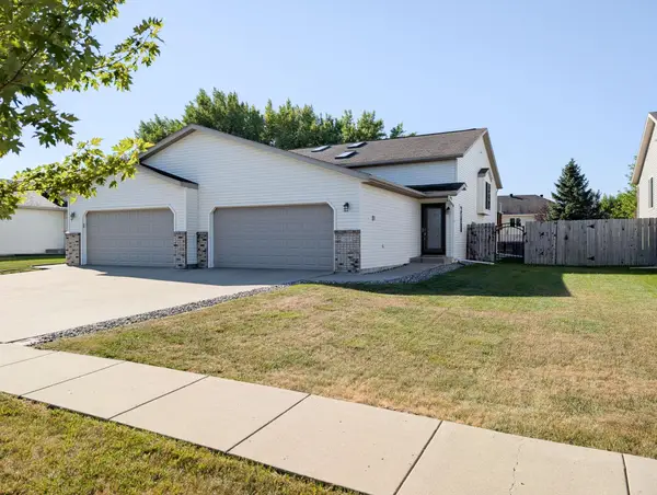 707 14th Avenue E, West Fargo, ND 58078