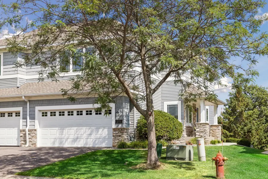2711 Spy Glass Drive, Chaska, MN 55318 - #2