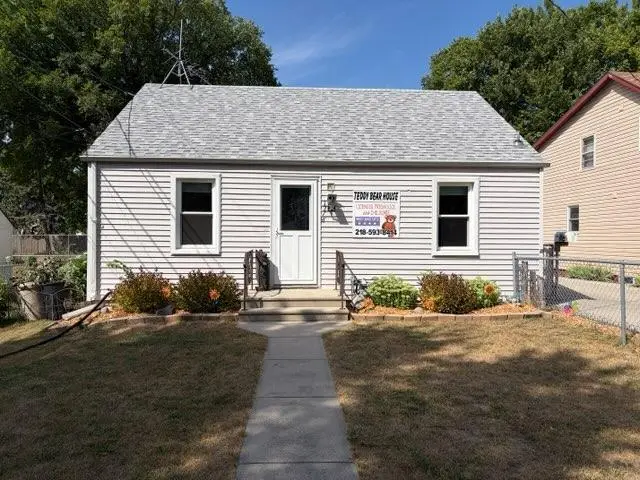 1216 4th Avenue N, Moorhead, MN 56560 - #1