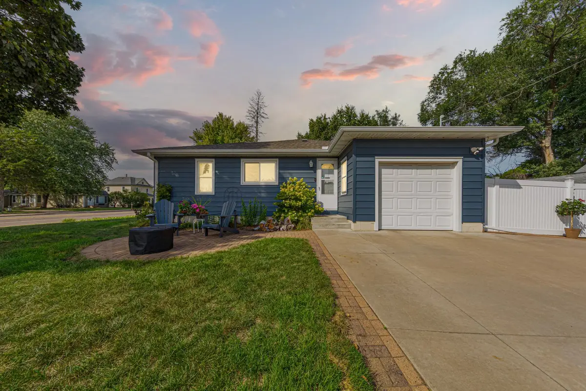 20580 Holyoke Avenue, Lakeville, MN 55044 - #1