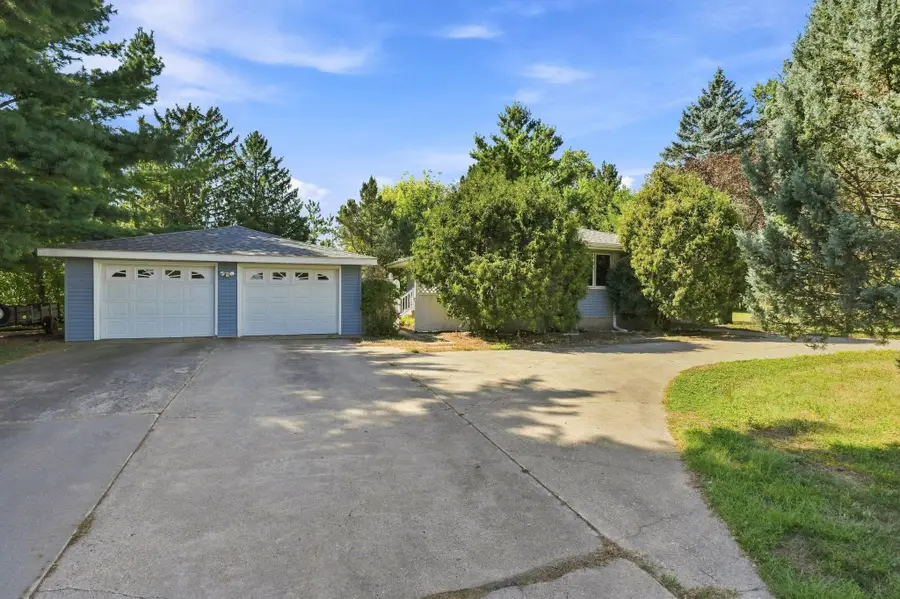2829 Burnside Avenue, Eagan, MN 55121 - #2