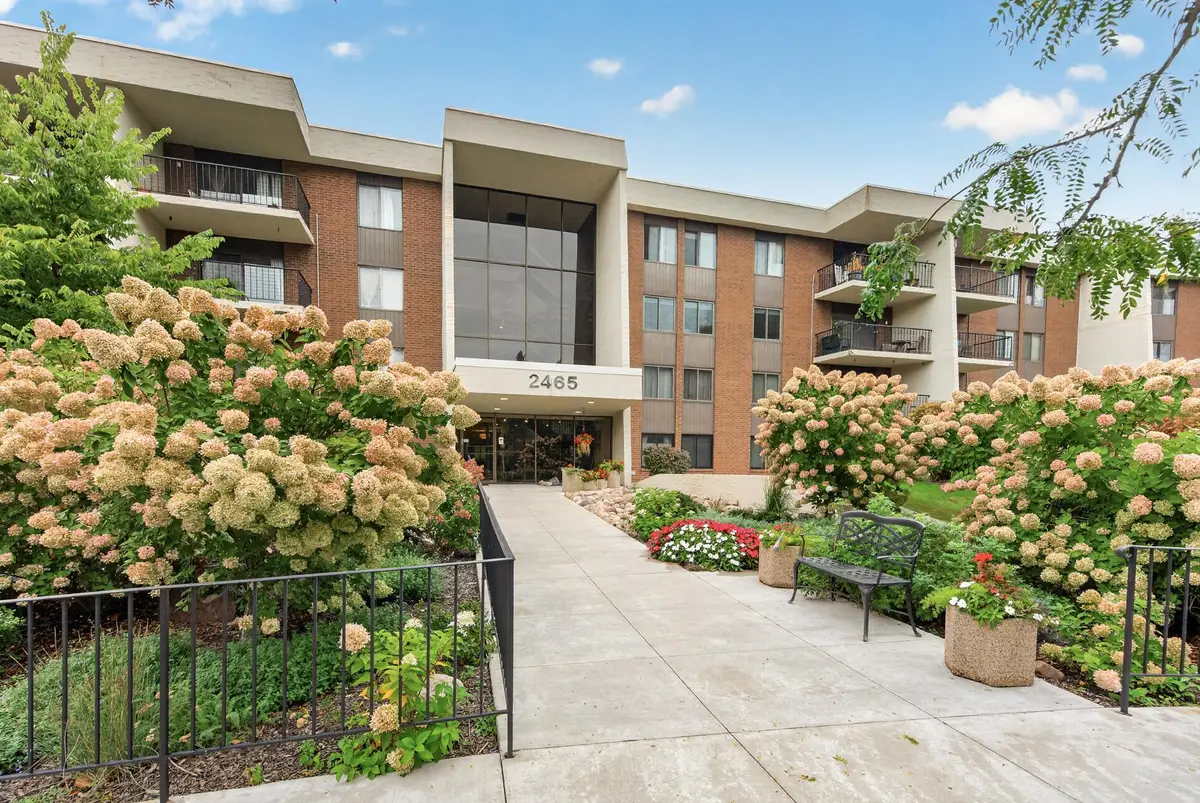2465 Londin Lane E #212, Maplewood, MN 55119 - #1