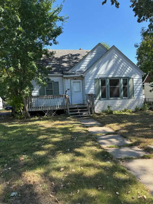 4826 Fremont Avenue N, Minneapolis, MN 55430