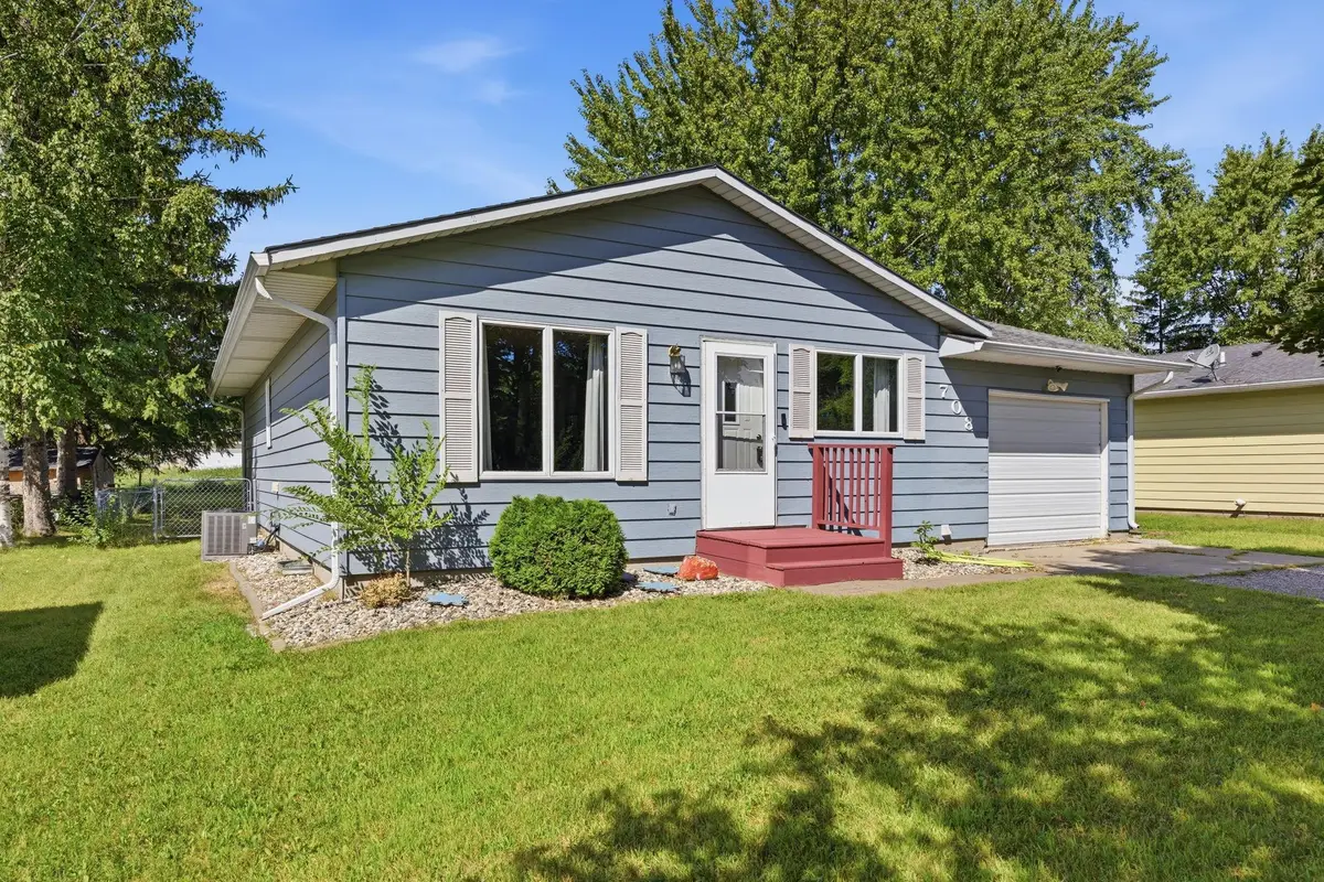 708 California Street Nw, Hutchinson, MN 55350 - #1