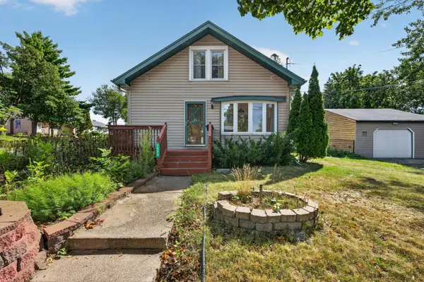 1498 Hazelwood Street, Saint Paul, MN 55106