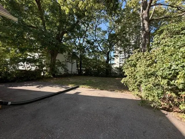 122 W 32nd Street, Minneapolis, MN 55408 - #2