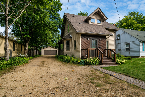 1008 Quincy Street, North Mankato, MN 56003