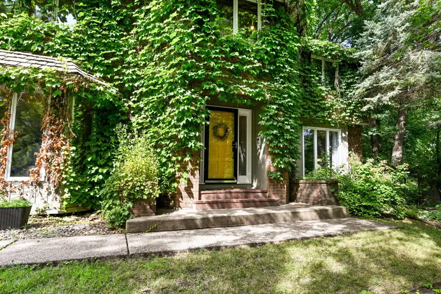 4905 Safari Court S, Eagan, MN 55122 - #3