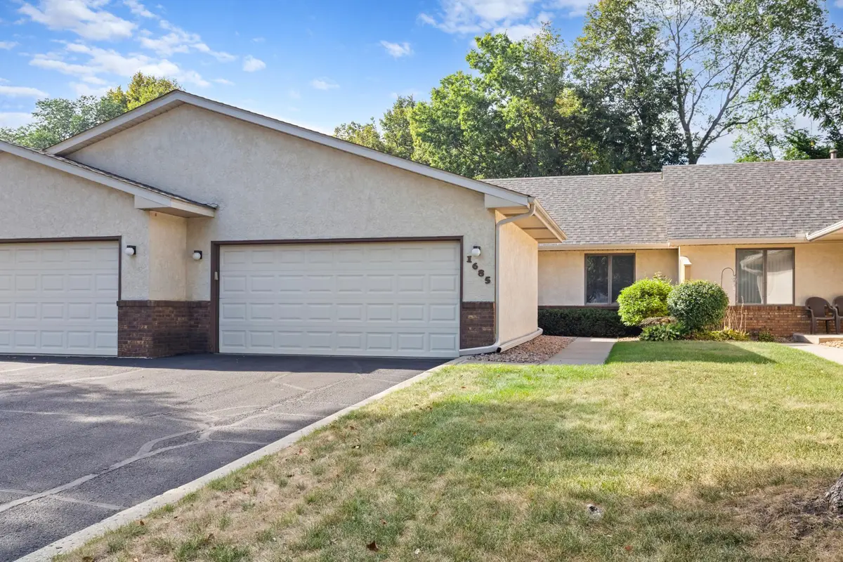 1685 6th Avenue W, Shakopee, MN 55379 - #1
