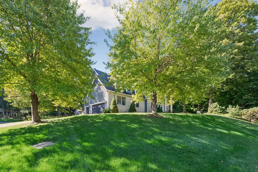 561 Bighorn Drive, Chanhassen, MN 55317 - #3