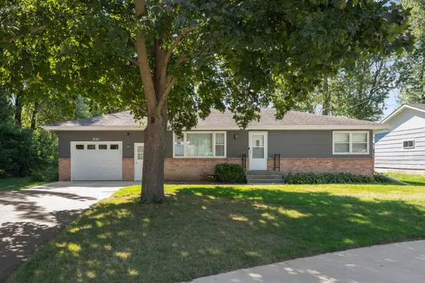 201 Linden Place S, Northfield, MN 55057