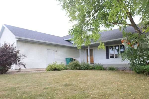 407 Siemers Court, Breckenridge, MN 56520