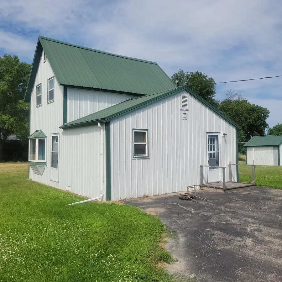 213 4th Street Sw, Kent, MN 56553 - #2