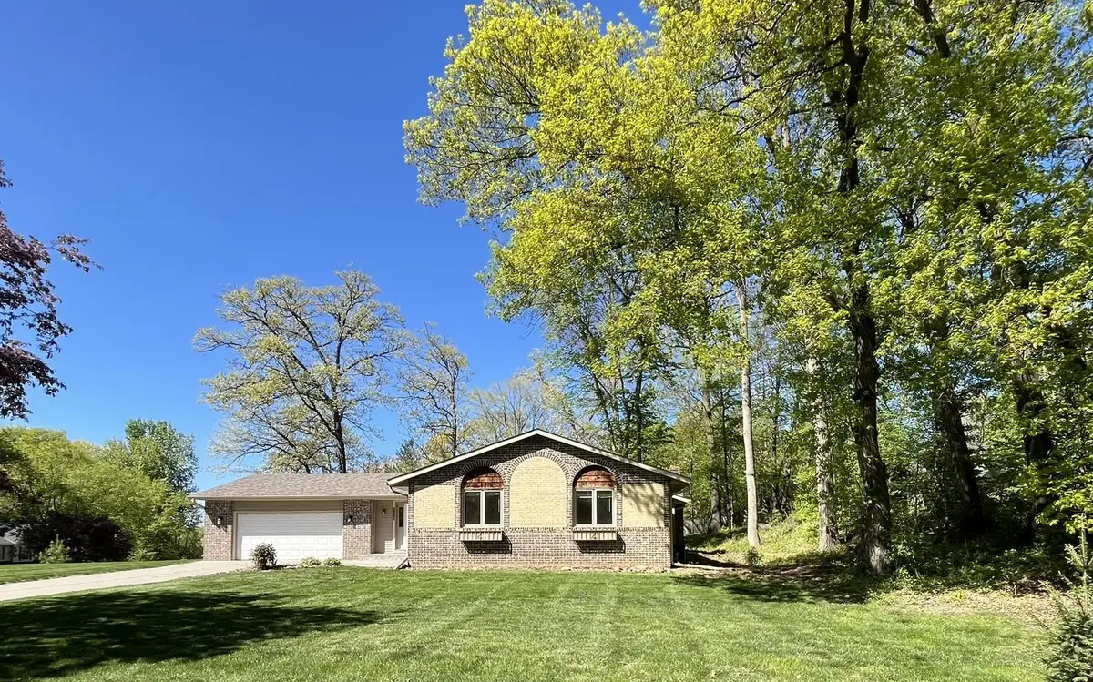 5885 Hidden Oaks Circle Se, Prior Lake, MN 55372 - #1