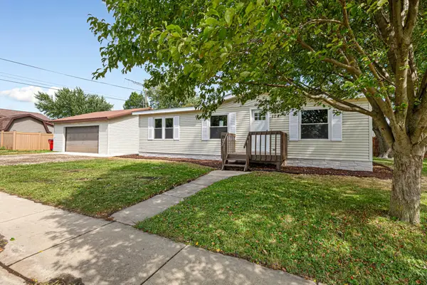 104 Central Avenue S, Dodge Center, MN 55927