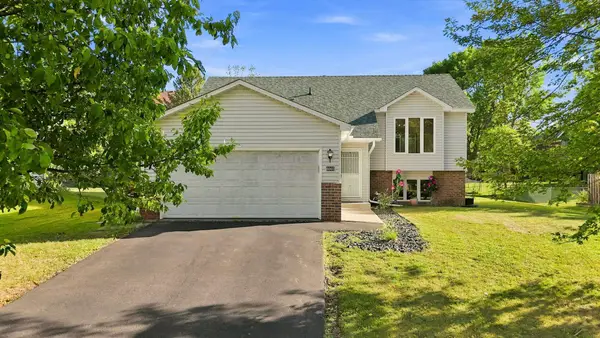 6665 13th Street Court N, Oakdale, MN 55128