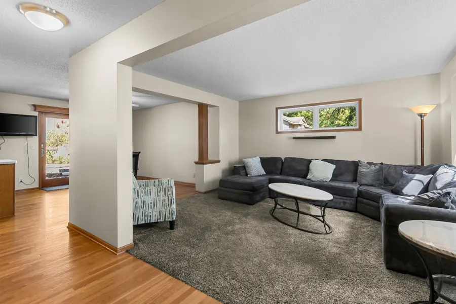 379 Wheelock Parkway E, Saint Paul, MN 55130 - #3
