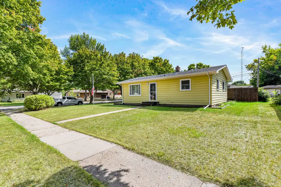 1921 N 10th Avenue N, Moorhead, MN 56560 - #3