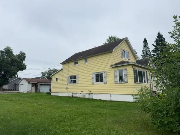 2604 5th Avenue W, Hibbing, MN 55746