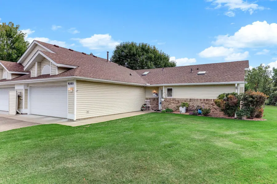 9205 Yorkshire Lane, Brooklyn Park, MN 55443 - #2