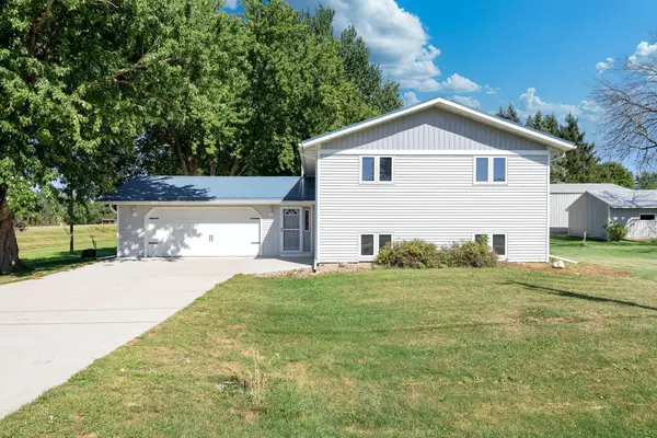 28 Leprechaun Lane, Mantorville, MN 55955