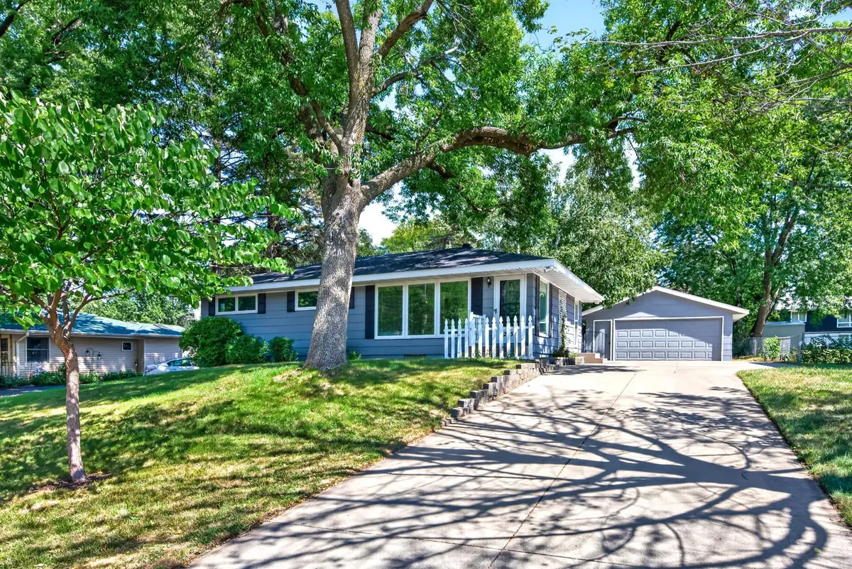 245 17th Avenue Nw, New Brighton, MN 55112 - #1