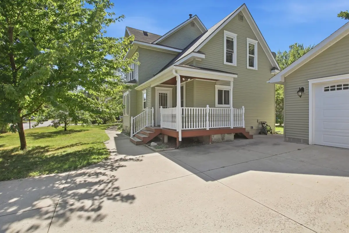 431 E 2nd Street, Litchfield, MN 55355 - #1