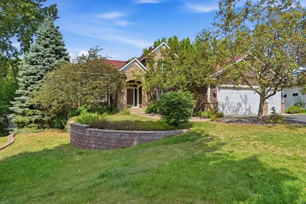 1659 Lakeland Circle, Centerville, MN 55038