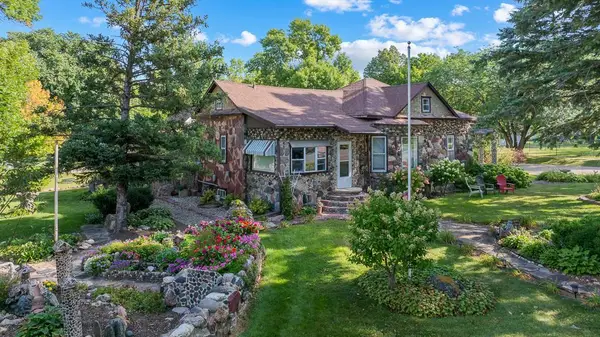 200 N Park Street, Hendricks, MN 56136