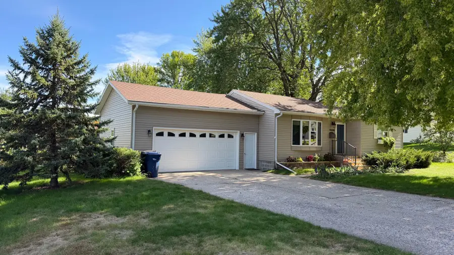 819 S Martin Street, Fergus Falls, MN 56537 - #2